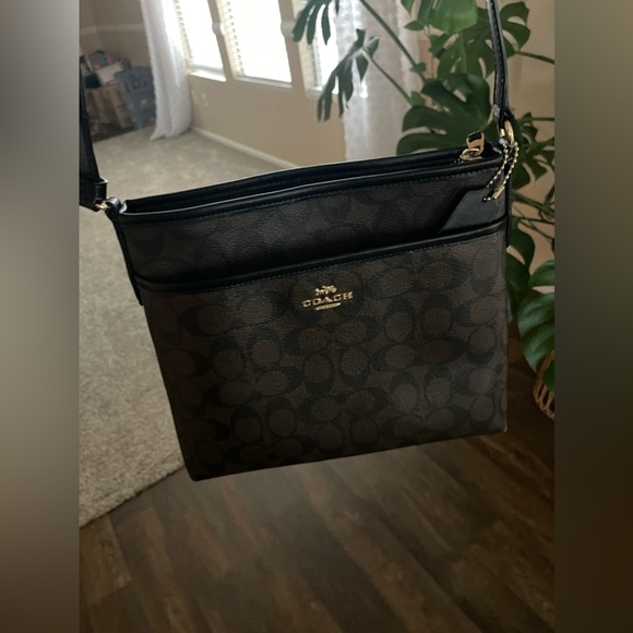 COACH FILE CROSSBODY IN SIGNATURE CANVAS - Picture 2 of 7